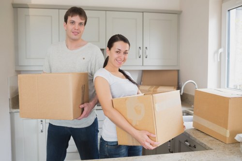 Local moving support for flats and businesses in Borough